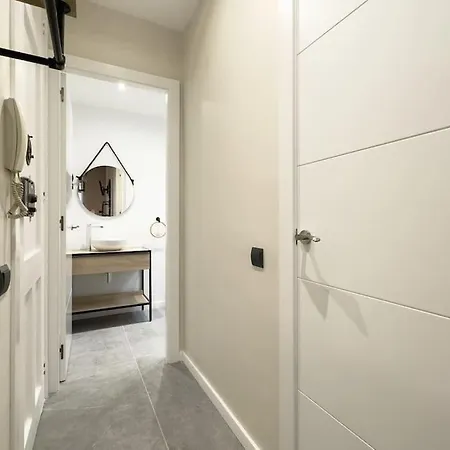 Bebarceloner Sants - 2 Bedrooms Apartment Barcelona