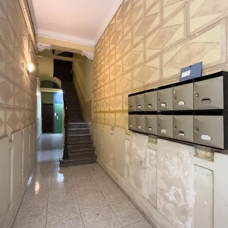 Apartment Bebarceloner Sants - 2 Bedrooms *