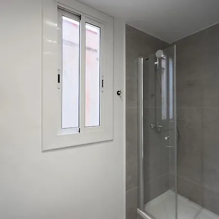 Bebarceloner Sants - 2 Bedrooms Barcelona