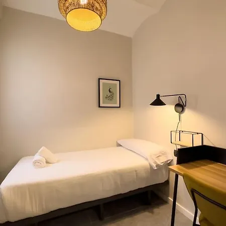 Apartment Bebarceloner Sants - 2 Bedrooms *